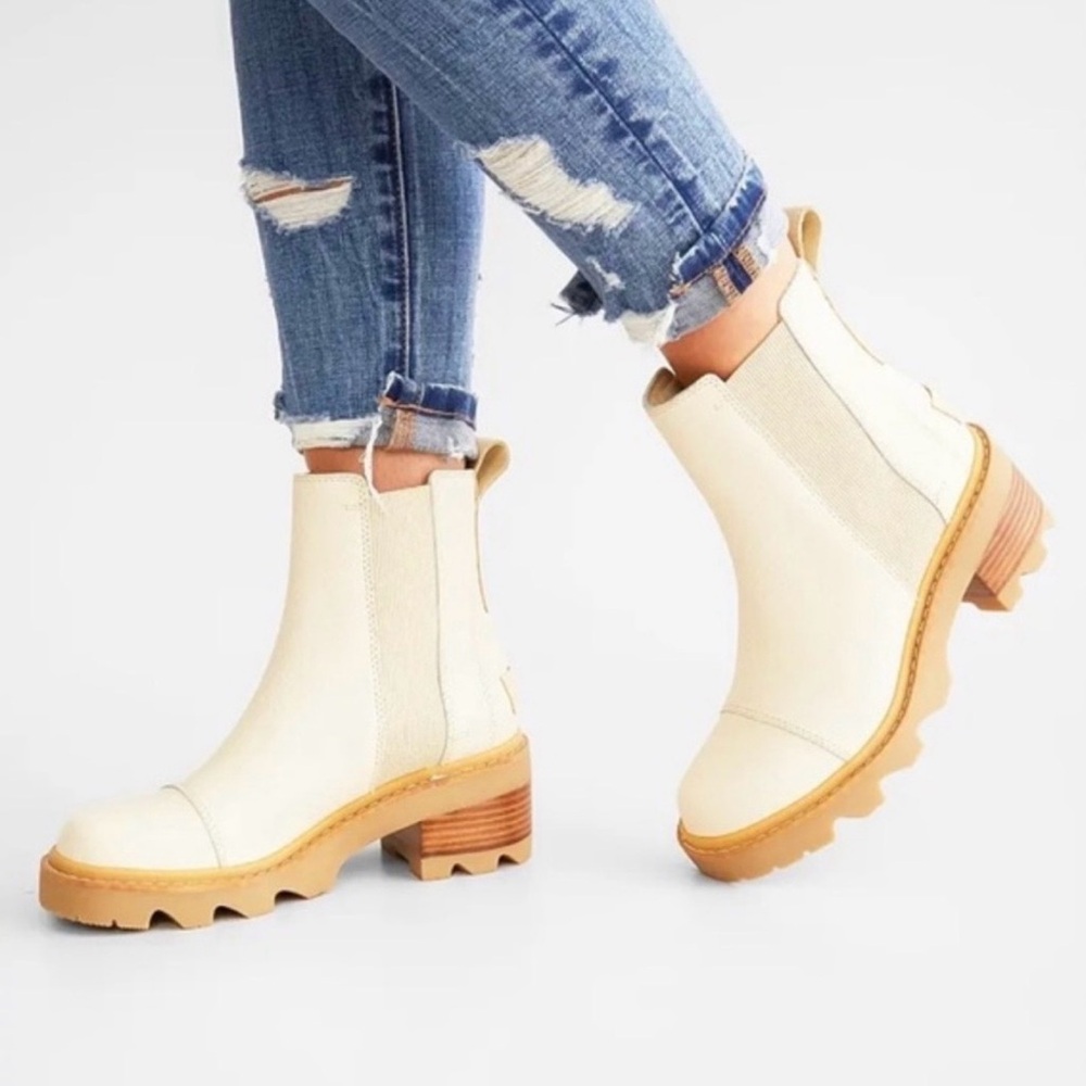Sorel Joan Now Chelsea Boots - Picture 2 of 16